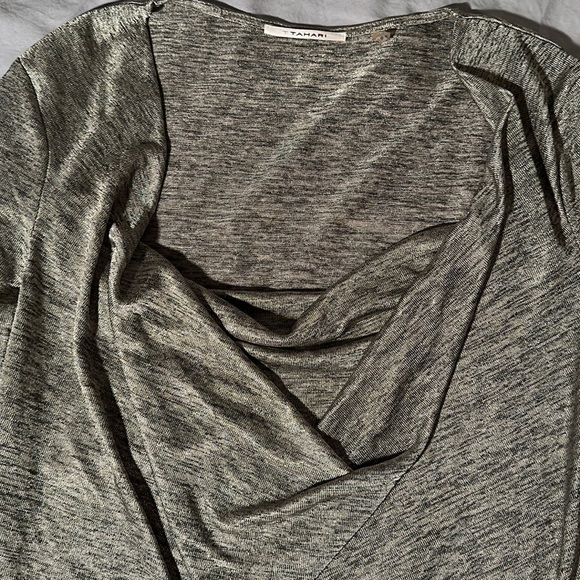 T Tahari Women’s Cowl Neck Top Size Medium. - Picture 4 of 6